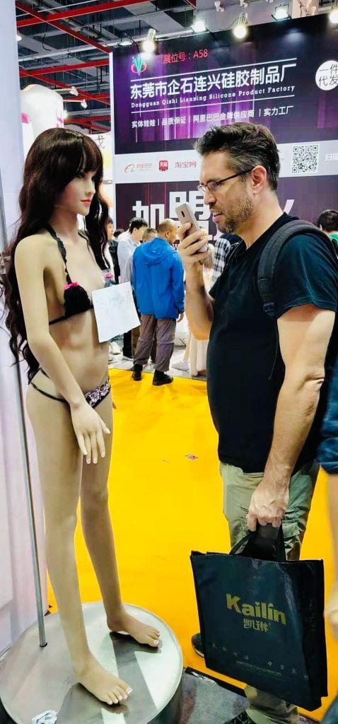 Sex with dolls in Guangzhou